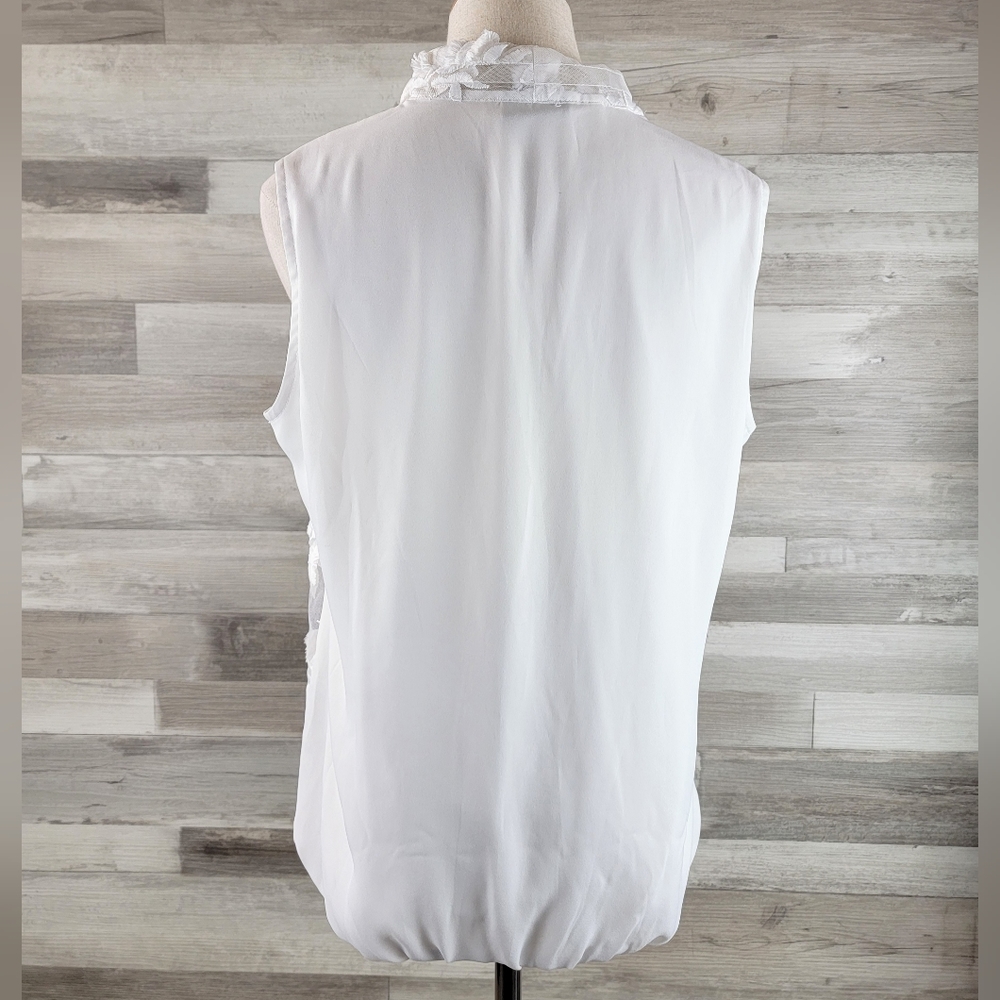 Liz Claiborne Career White Floral Lace Sleeveless Deep VNeck Blouse Size Medium - Picture 5 of 16